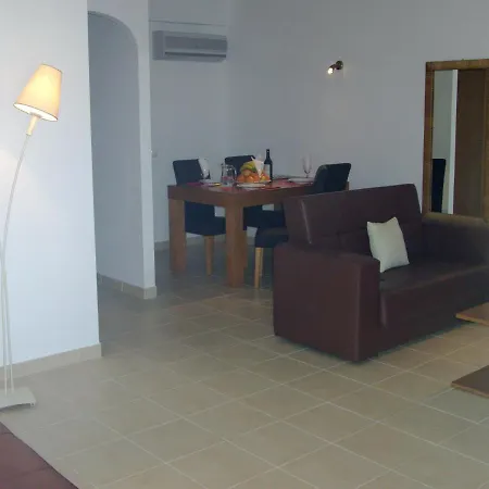 1 Bedroom 5 Min. From Falesia And Close To Center! J